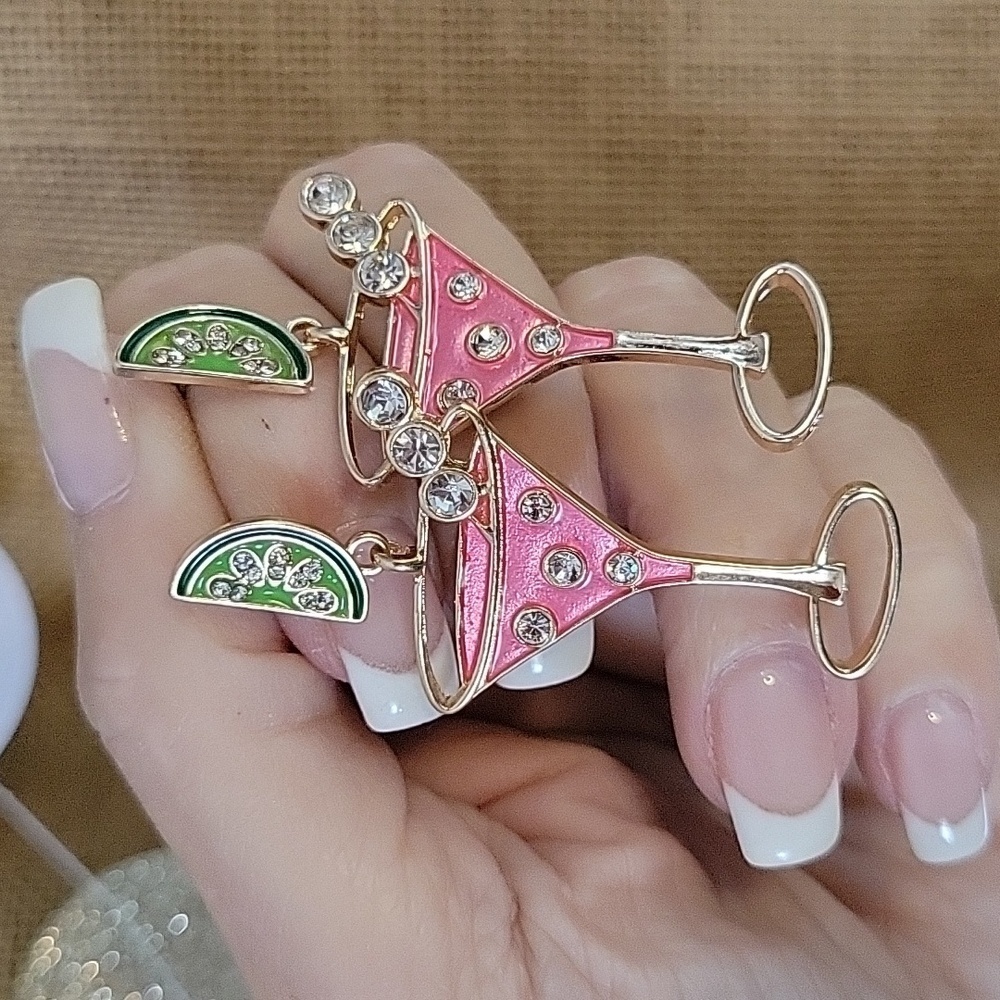 🔥LAST PAIR🔥 PREPPY COSMO COCKTAIL SPARKLE DROP EARRINGS